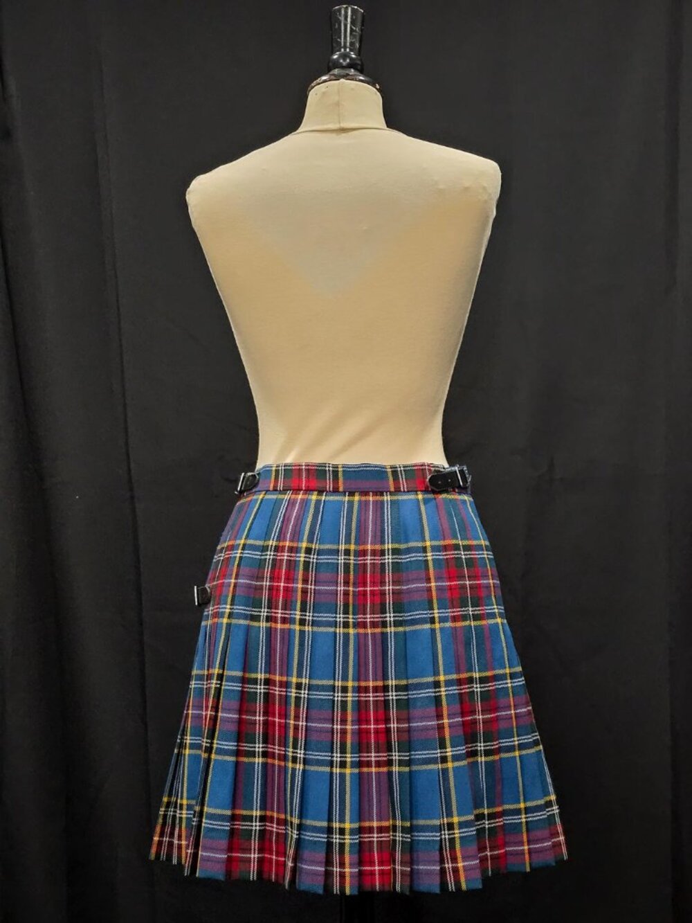 Vintage Woman's Mini Kilt in Macbeth Modern tartan - Picture 3 of 7